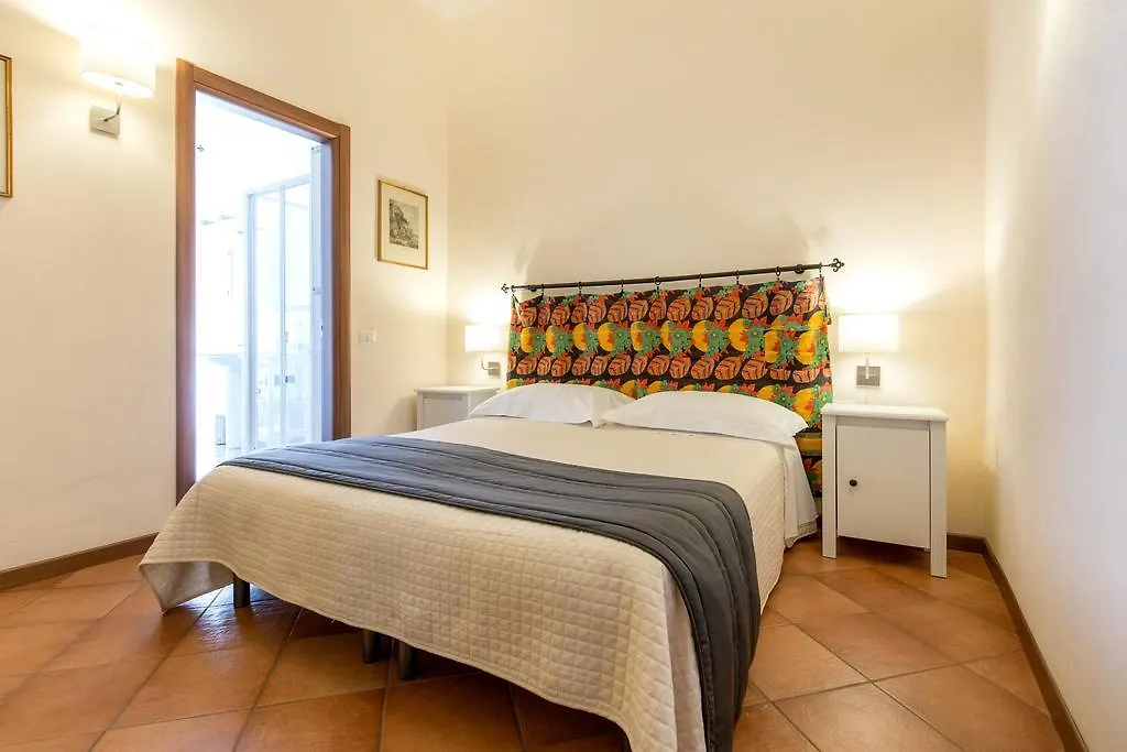 2B Holiday Home Florence Apartment